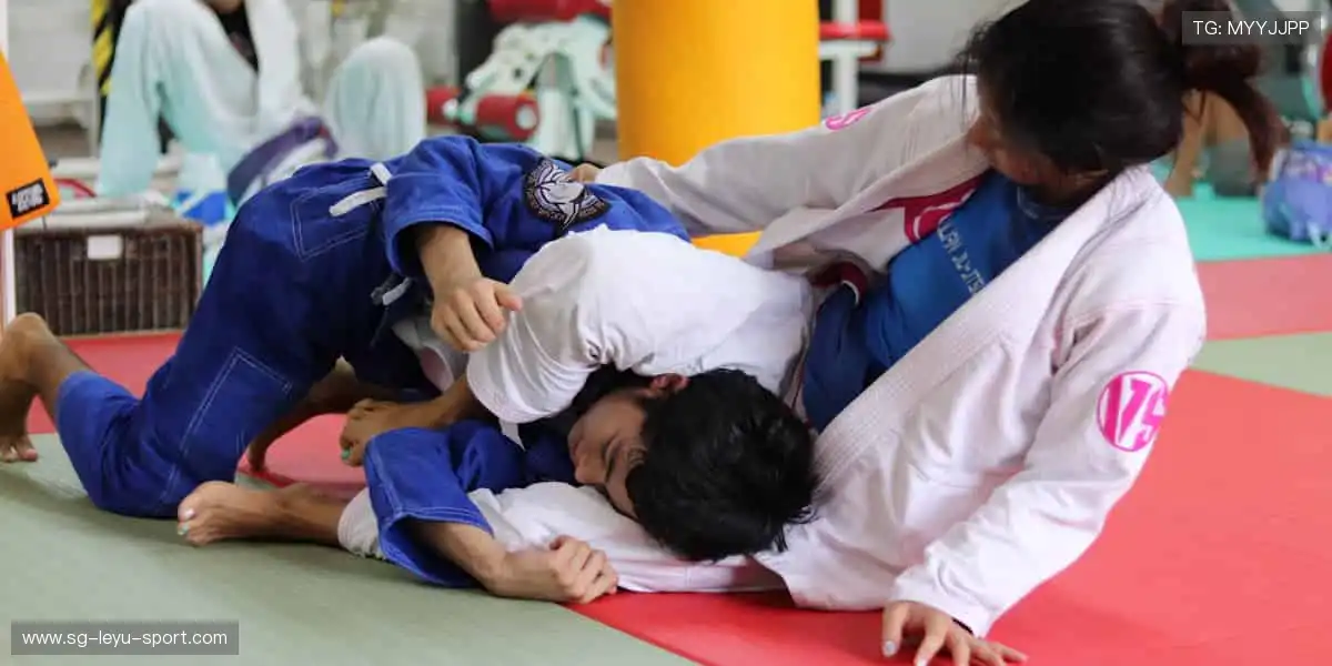 💻实时互动，与千万球迷共燃热血！💬