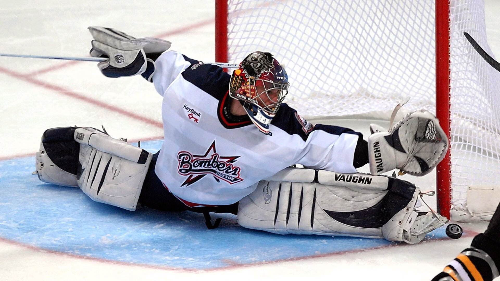 电竞品牌联动助推市场影响力扩大，电竞联名